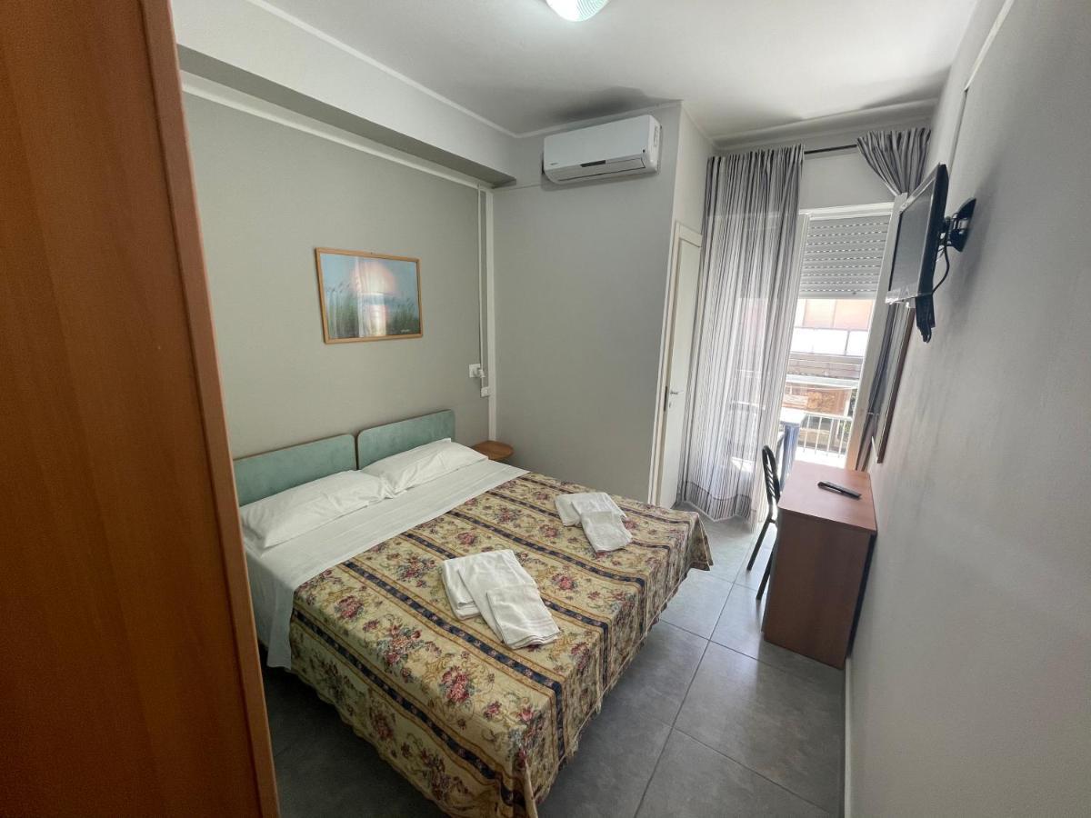 Hotel Piccari Nuova Gestione Rimini Exterior photo
